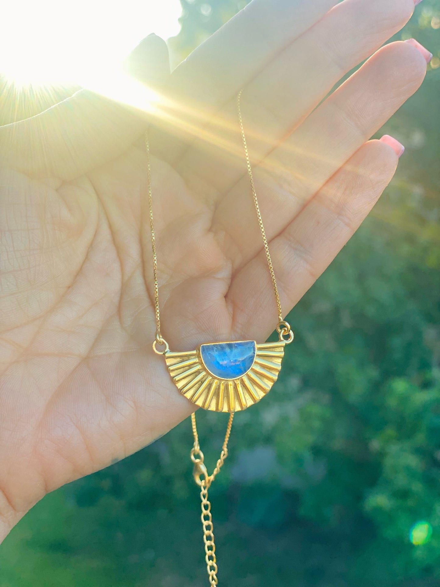 Temple of the sun necklace 18k